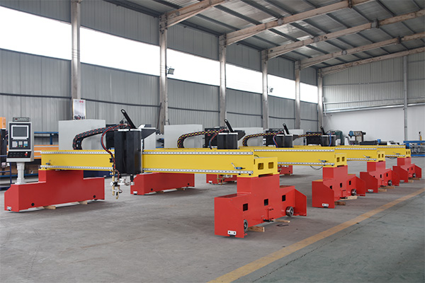 山東龍門式數(shù)控切割機(jī) 山東龍門式數(shù)控切割機(jī)