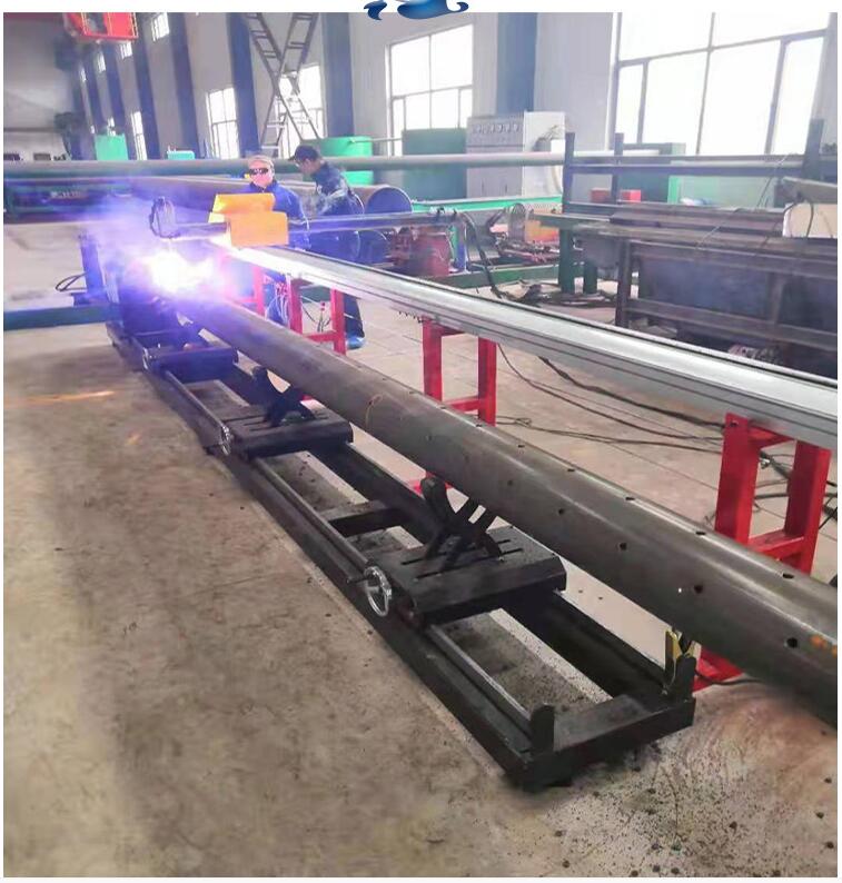 相貫線切割機(jī)現(xiàn)場(chǎng)拍攝