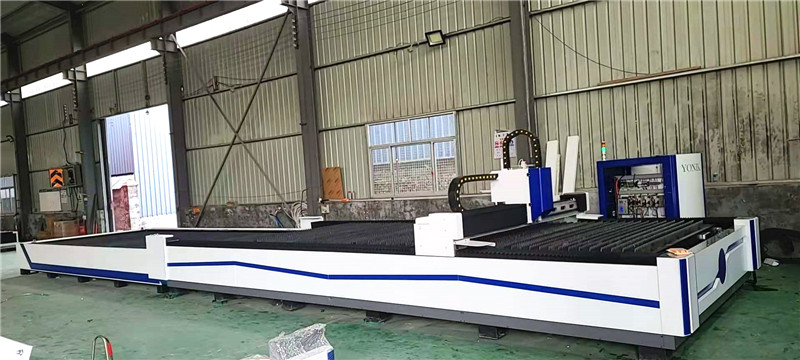 信爾臺式數(shù)控激光切割機003