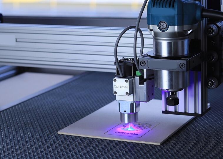 可以使用激光切割機(jī)進(jìn)行塑料切割嗎？